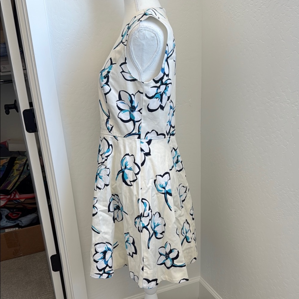 Draper James White and Blue Sleeveless V-Neck Sundress - Picture 2 of 5